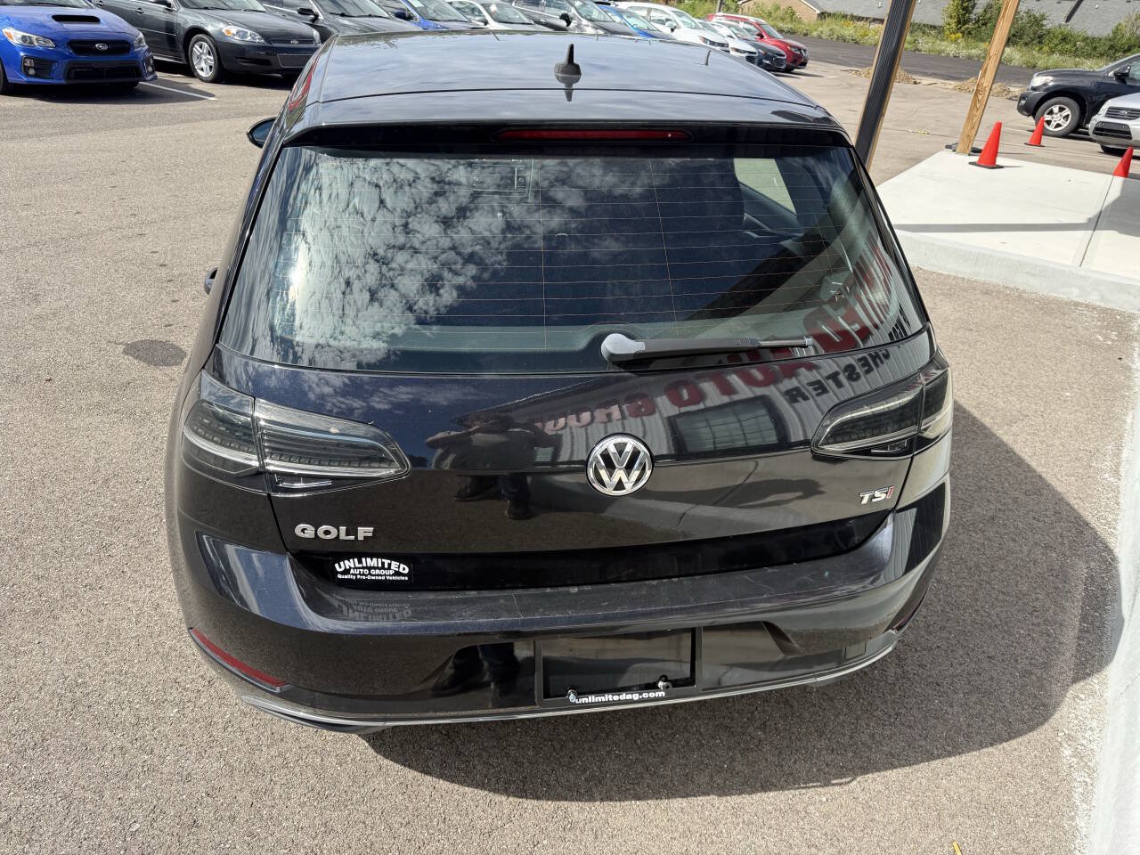 Used 2018 Volkswagen Golf S FWD image 9