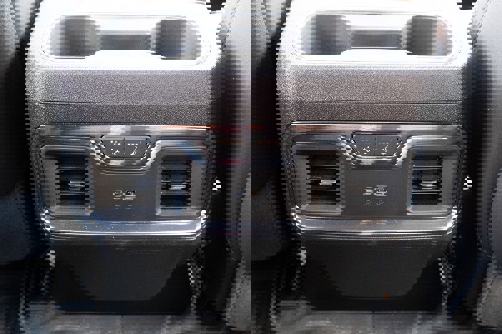 Used 2024 GMC Sierra 2500 Denali Ultimate w/ Max Trailering Package image 23