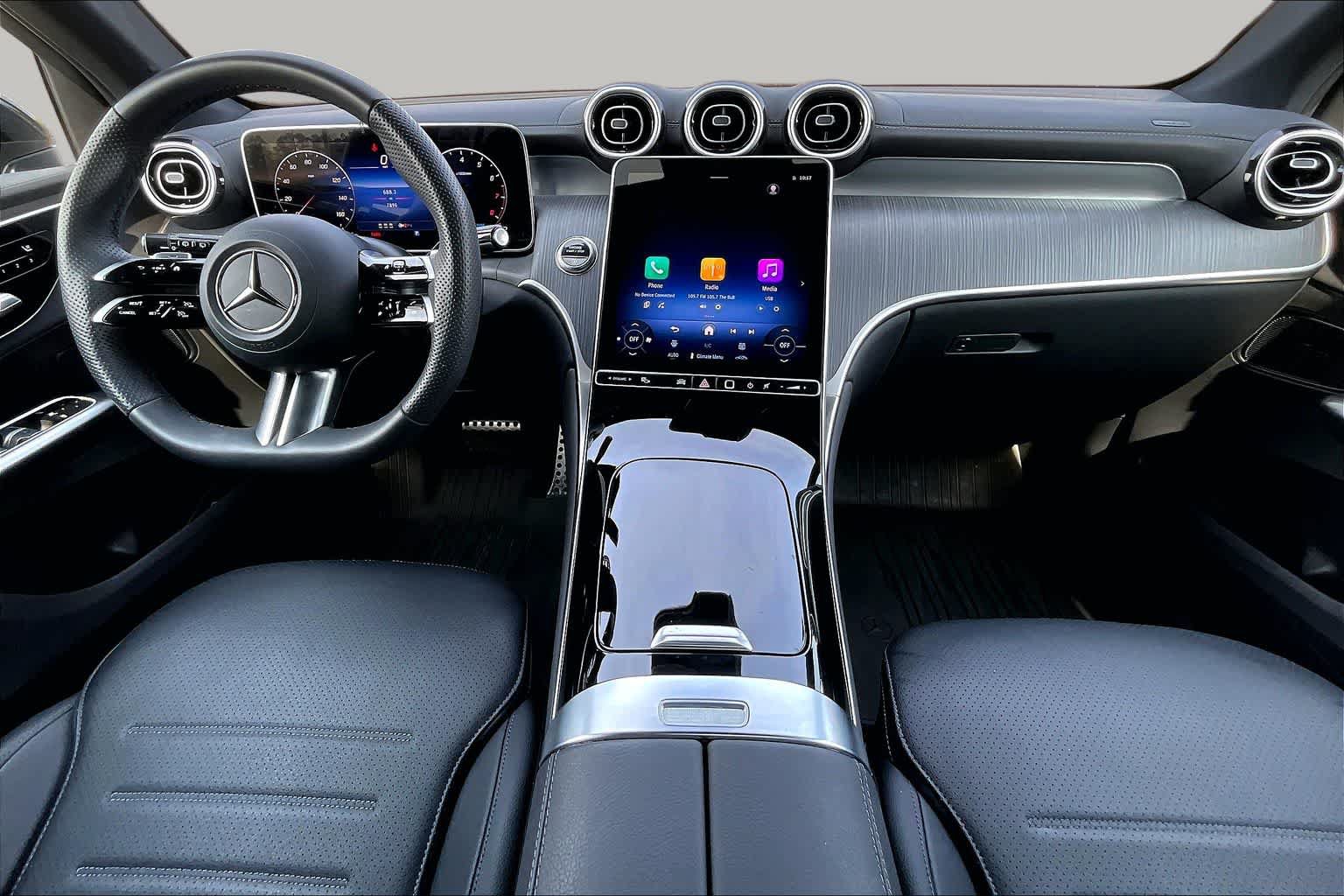 Used 2025 Mercedes-Benz GLC 300 image 16