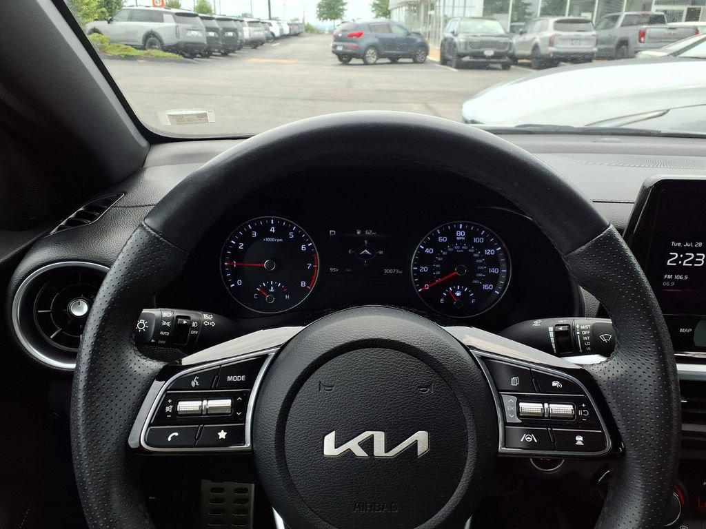 Used 2025 Kia Sorento S AWD/4WD image 11