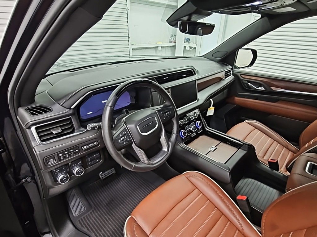 Certified 2024 GMC Yukon Denali Ultimate image 11
