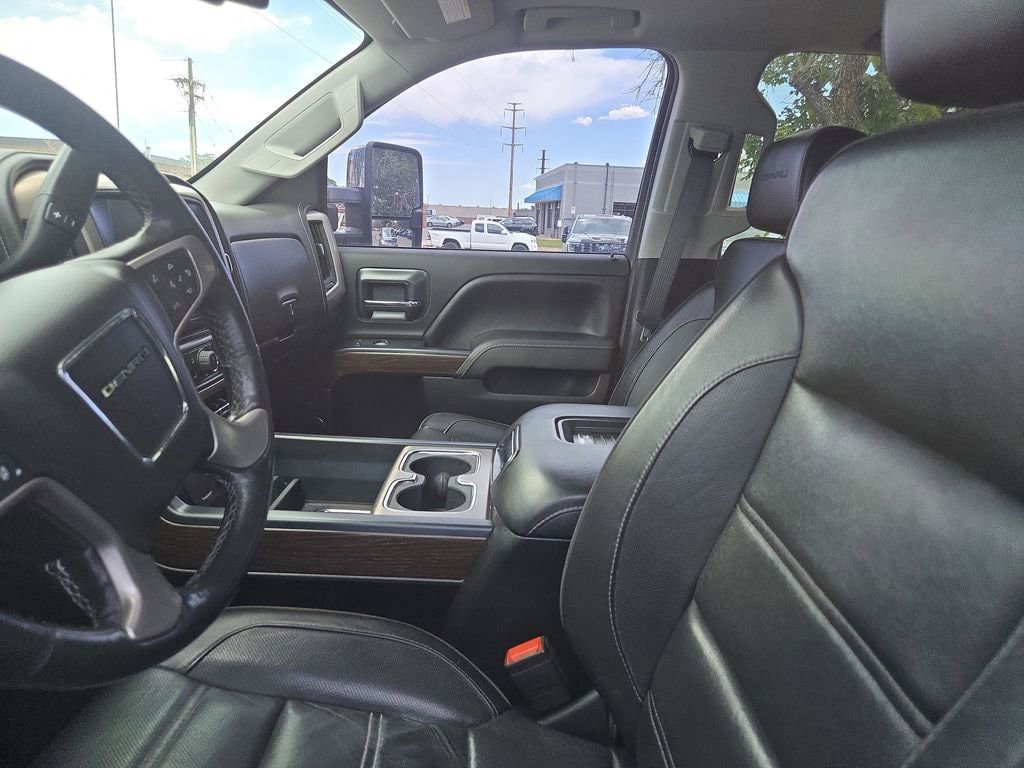 Used 2019 GMC Sierra 3500 Denali w/ Duramax Plus Package AWD/4WD image 10