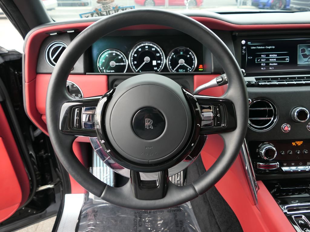 Used 2022 Rolls-Royce Cullinan image 18