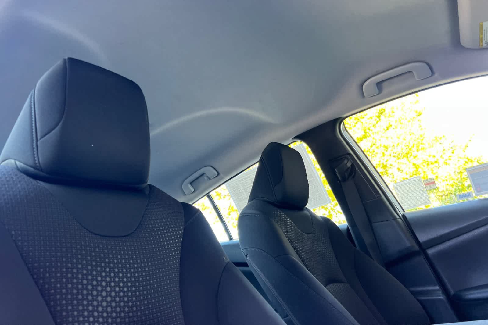 Used 2022 Toyota Prius LE FWD image 17