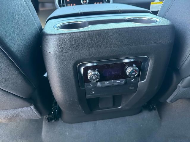 New 2026 GMC Yukon Elevation image 16