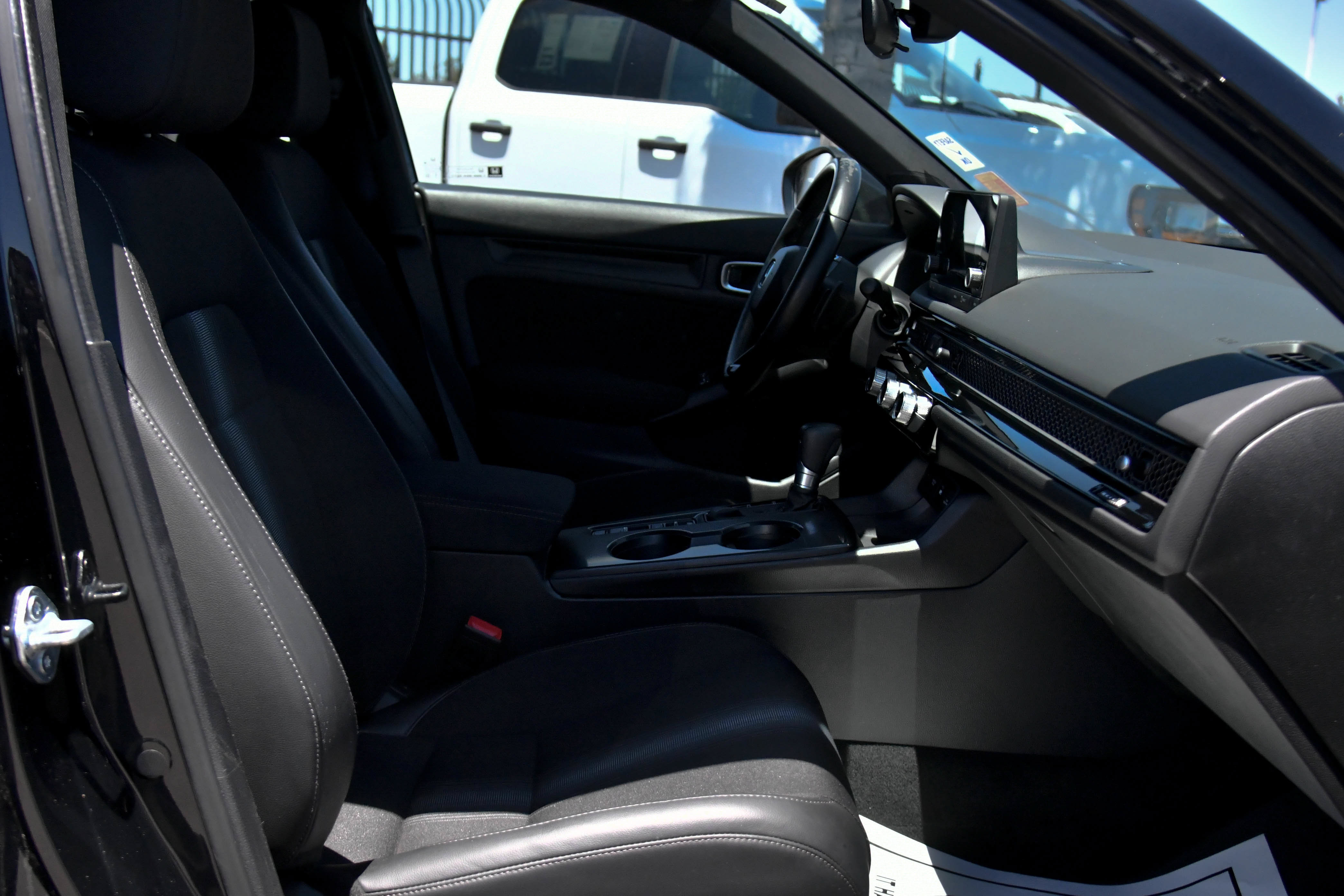 Used 2025 Honda Civic Sport image 41