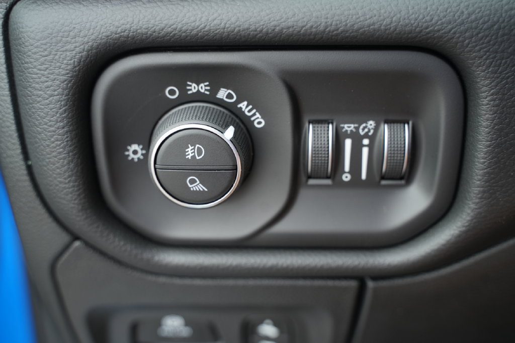 New 2026 RAM 1500 Laramie AWD/4WD image 31