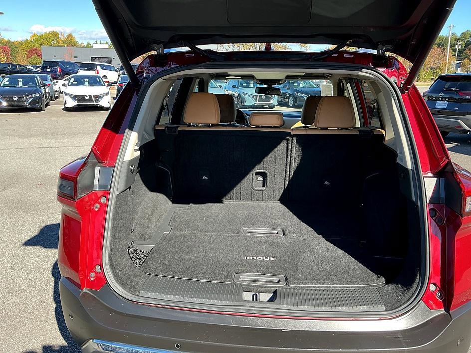 Certified 2023 Nissan Rogue Platinum w/ Platinum Premium Package image 31