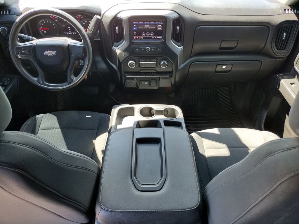 Used 2022 Chevrolet Silverado 2500 Custom w/ Custom Value Package AWD/4WD image 5