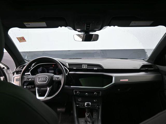 Used 2022 Audi Q3 2.0T Premium Plus w/ Premium Plus Package image 29