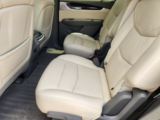 Used 2025 Cadillac XT6 Premium Luxury w/ LPO, Floor Liner Package FWD image 30