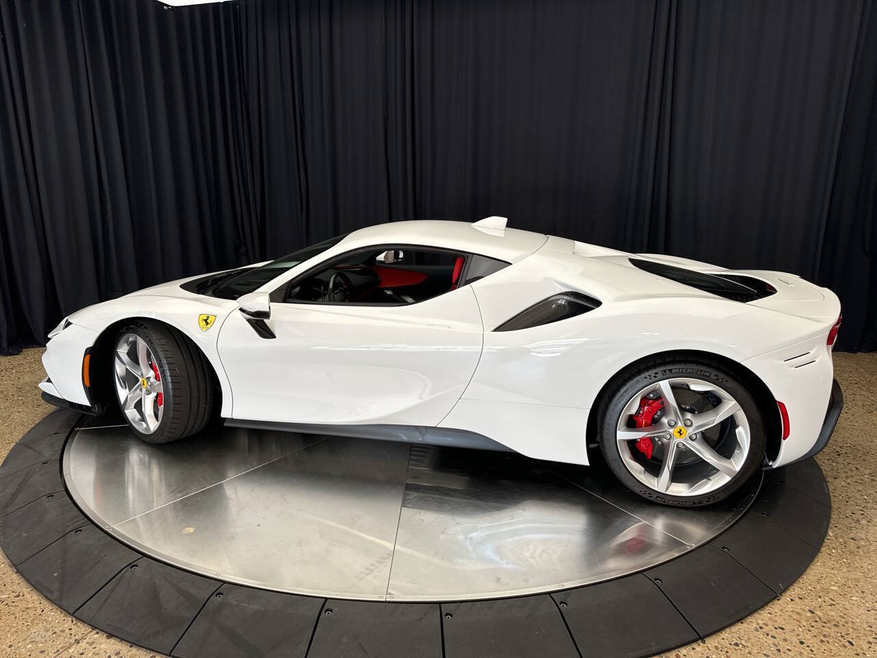 Used 2023 Ferrari SF90 Stradale AWD/4WD image 5