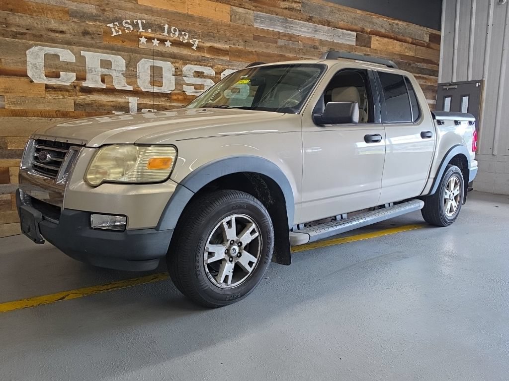 Used 2007 Ford Explorer Sport Trac XLT AWD/4WD image 2