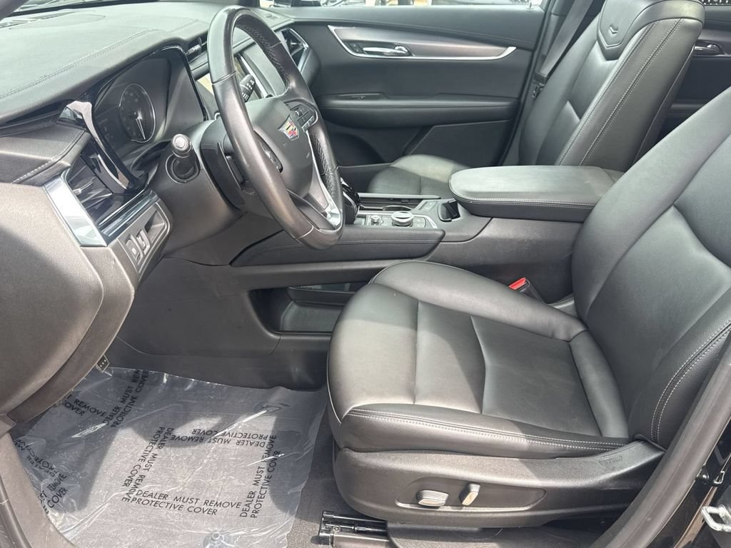 Used 2021 Cadillac XT6 Luxury w/ LPO, Floor Liner Package FWD image 12