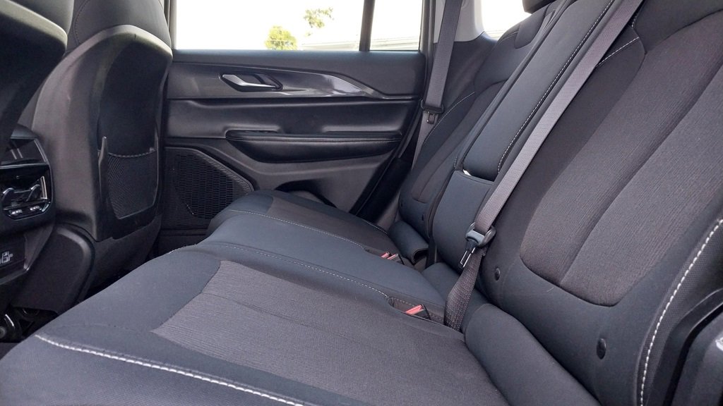 Certified 2023 Jeep Grand Cherokee Laredo image 15