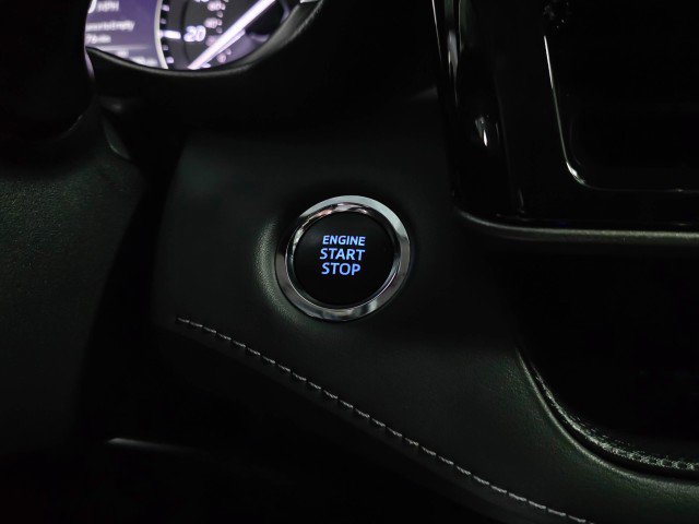 Used 2022 Toyota Highlander XLE image 25