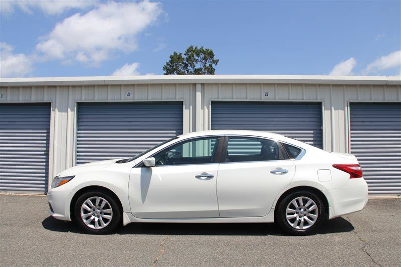 Used 2017 Nissan Altima 2.5 S w/ Power Driver Seat Package FWD image 8