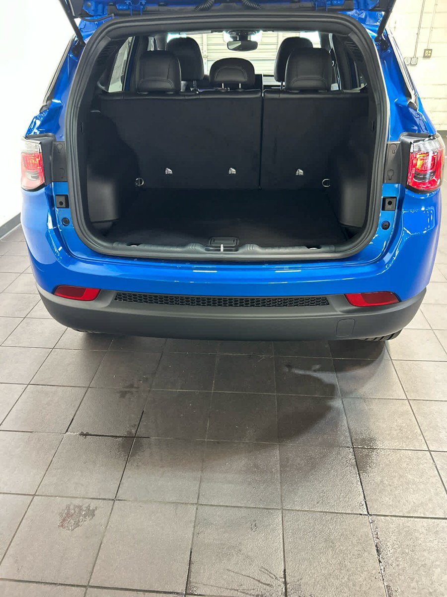 New 2026 Jeep Compass Latitude AWD/4WD image 30
