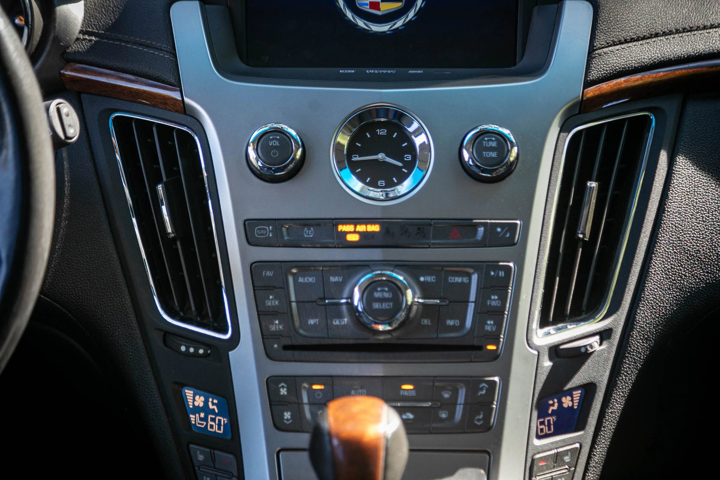 Used 2010 Cadillac CTS Premium image 25