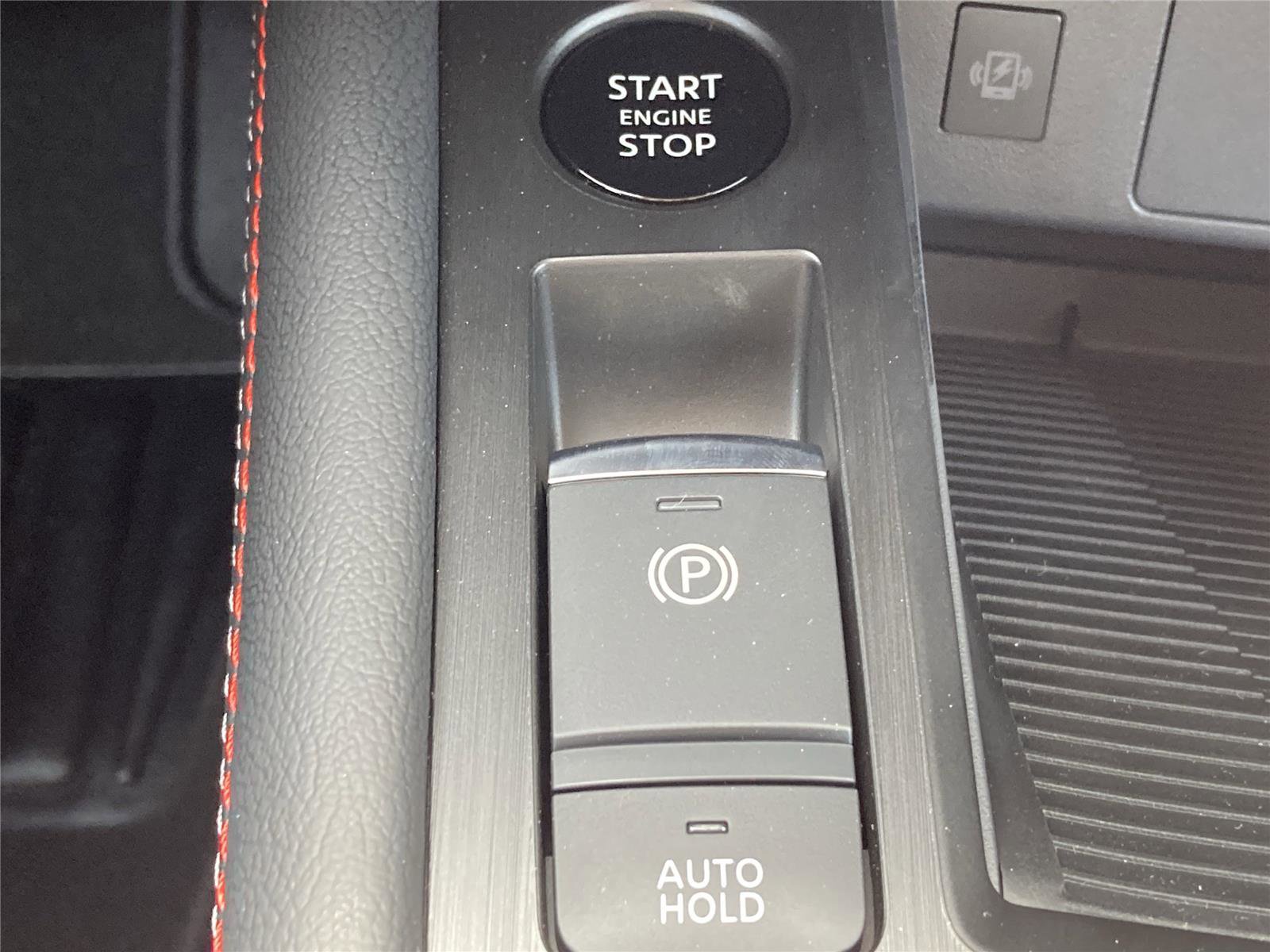 New 2025 Nissan Kicks SR image 28