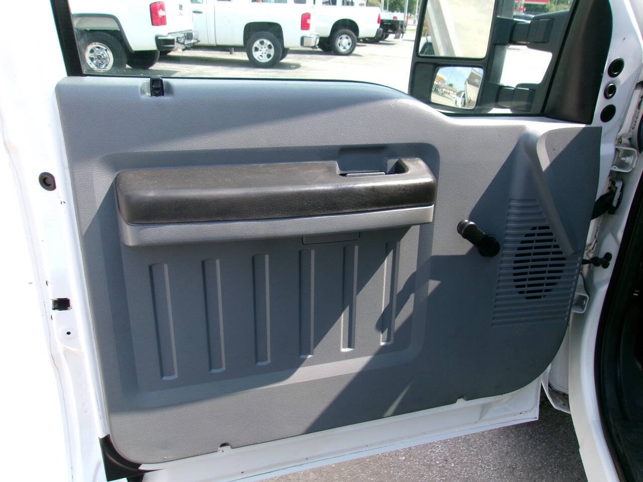Used 2015 Ford F250 XL w/ Camper Package AWD/4WD image 20