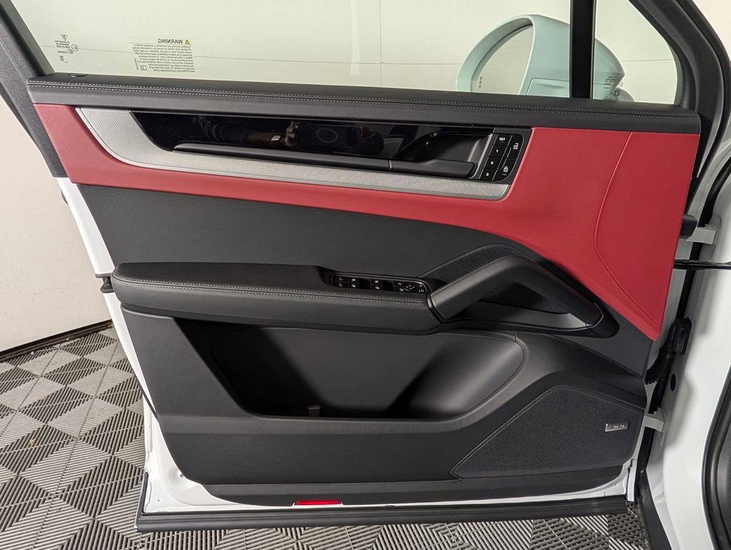 New 2026 Porsche Cayenne Coupe image 25