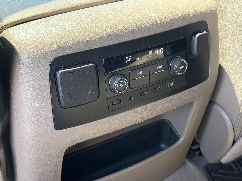 Used 2019 GMC Yukon SLT w/ Open Road Package AWD/4WD image 11