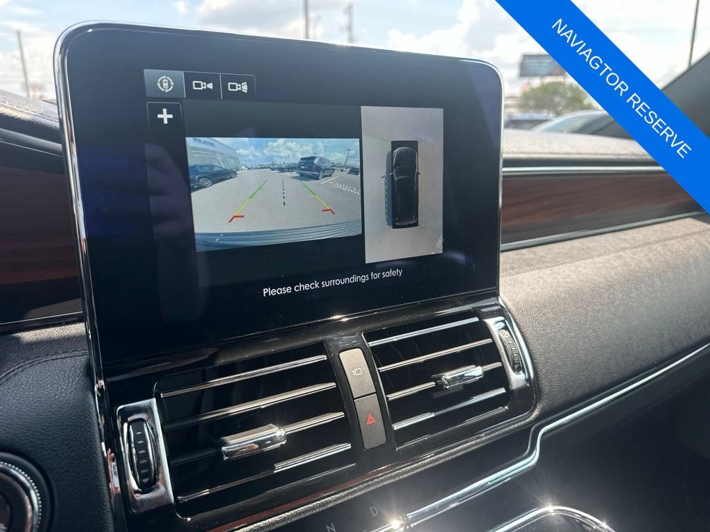 Used 2018 Lincoln Navigator Reserve w/ Technology Package AWD/4WD image 15