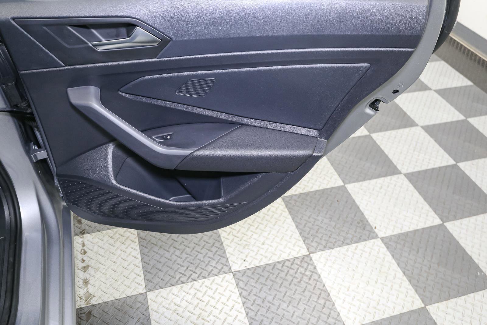 Certified 2022 Volkswagen Jetta S image 22