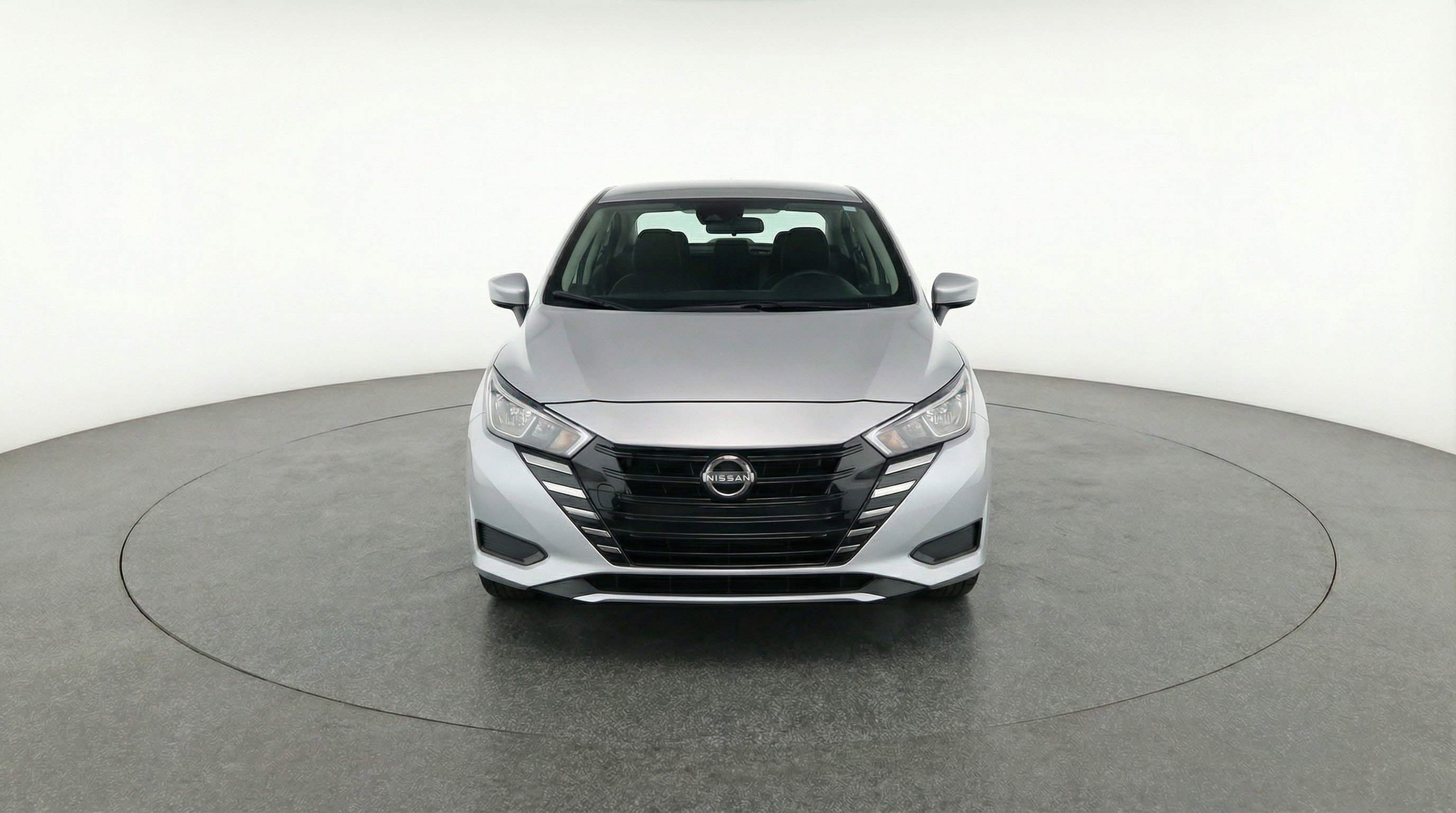 Used 2025 Nissan Versa SV FWD image 2