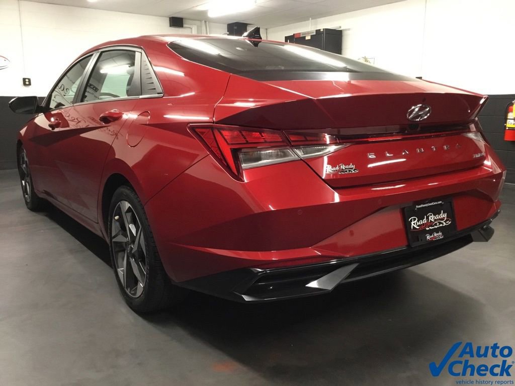 Used 2023 Hyundai Elantra Limited image 8