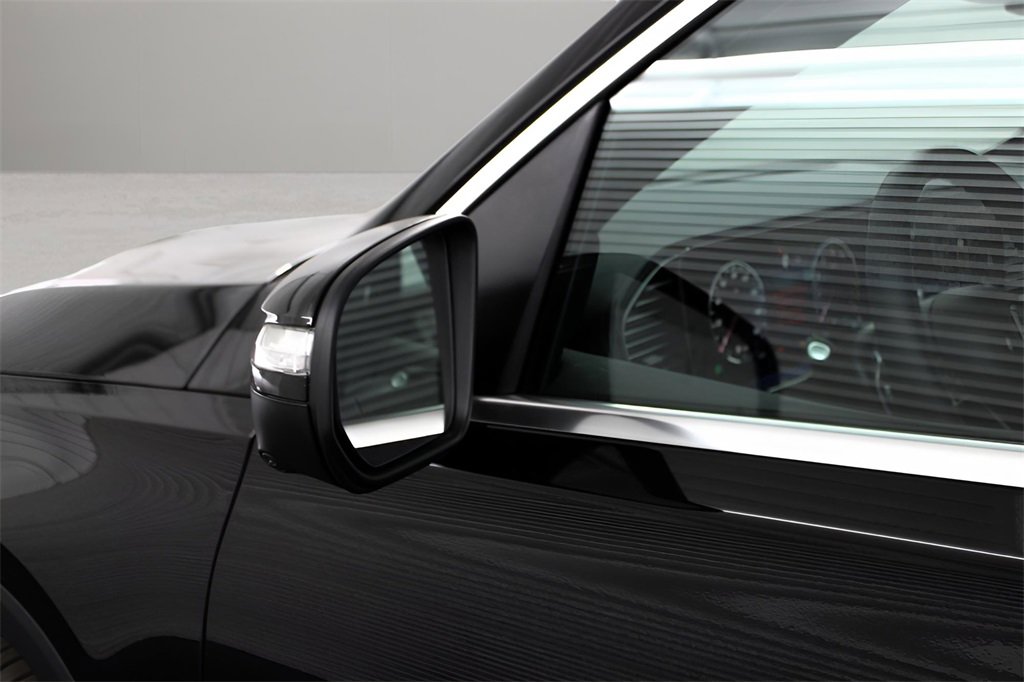 Used 2025 Mercedes-Benz GLS 450 4MATIC image 29