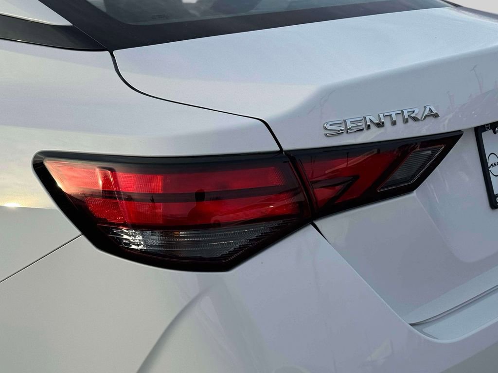 Certified 2025 Nissan Sentra S FWD image 11