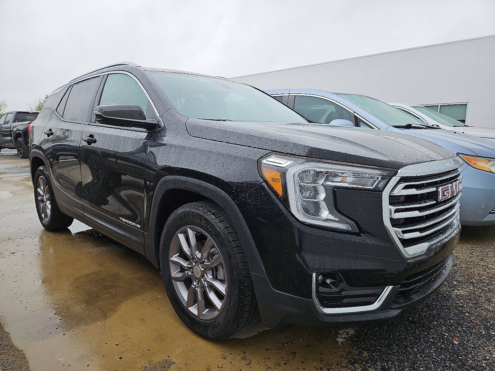 Used 2022 GMC Terrain SLT w/ Infotainment Package II