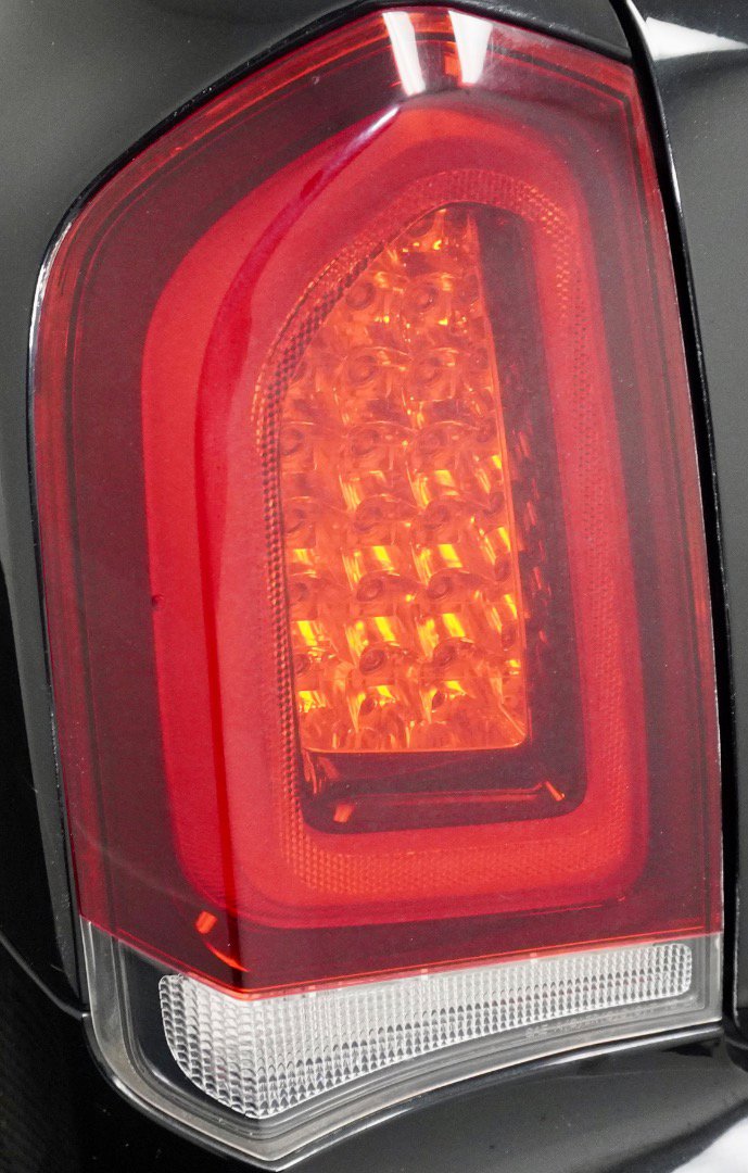 Used 2016 Chrysler 300 S image 44