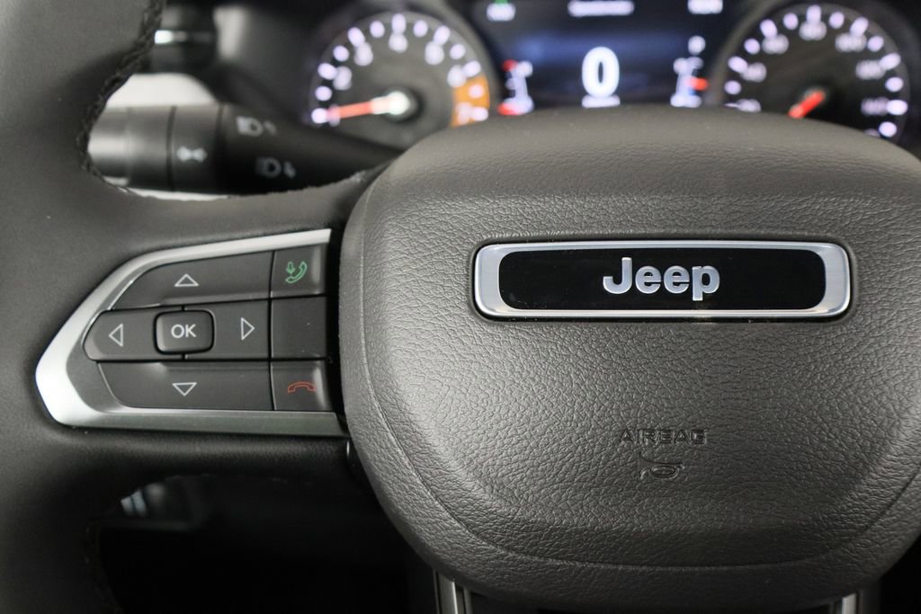 New 2024 Jeep Compass Latitude image 8