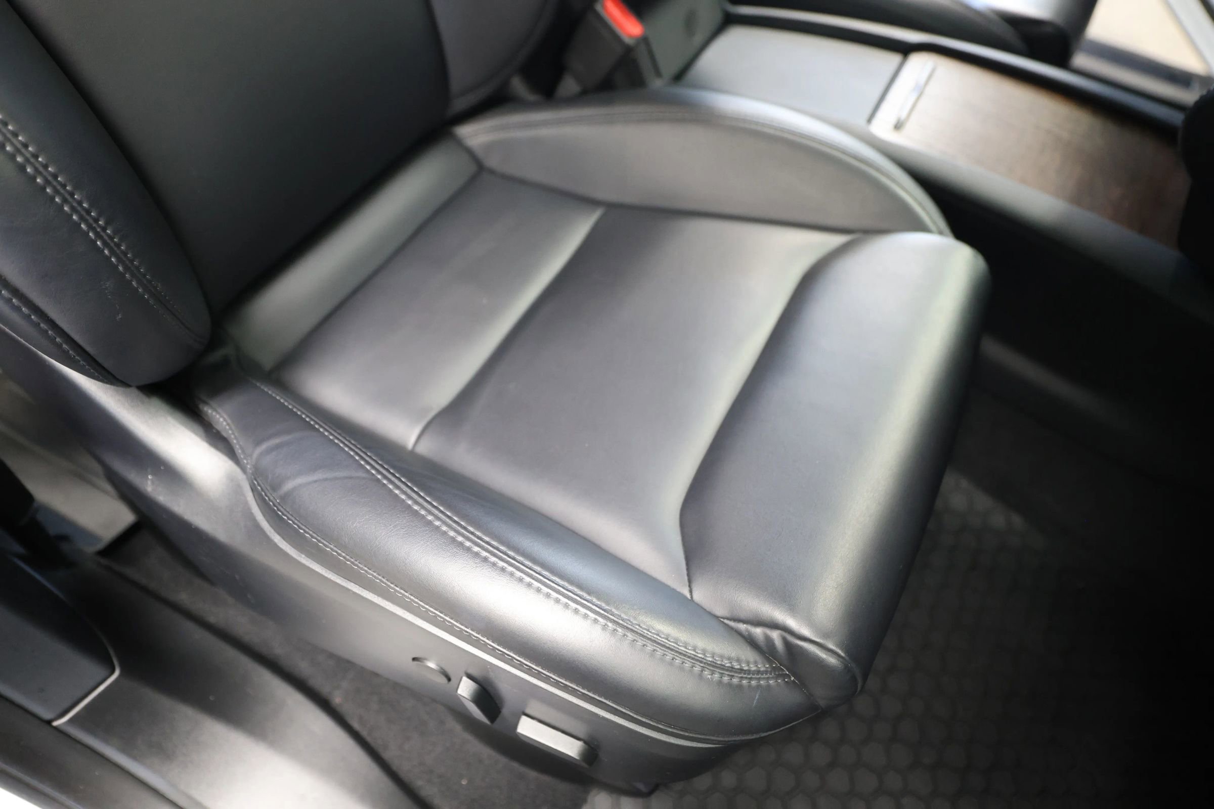 Used 2020 Tesla Model X Long Range AWD/4WD image 37