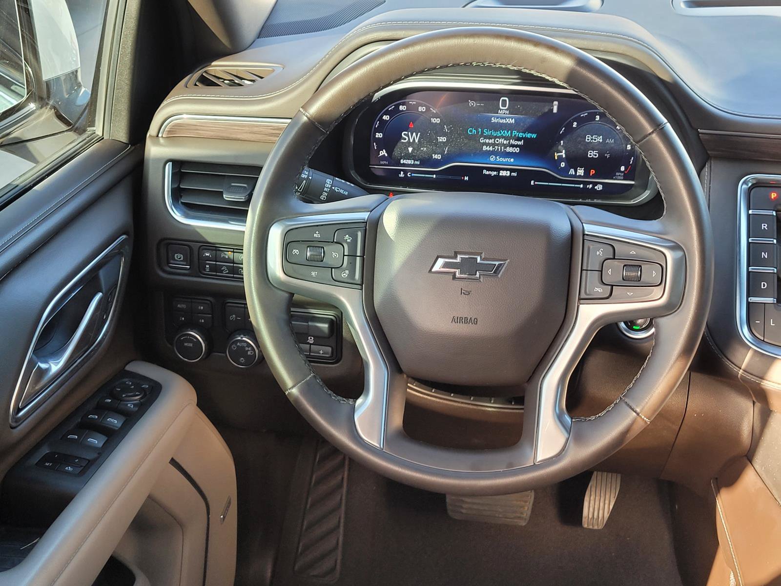 Used 2023 Chevrolet Tahoe Z71 w/ Luxury Package AWD/4WD image 6