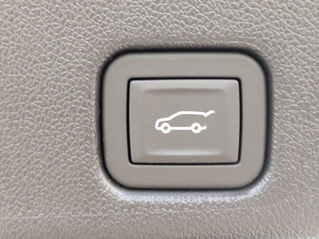New 2026 GMC Acadia Elevation w/ Elevation Premium Package FWD image 13
