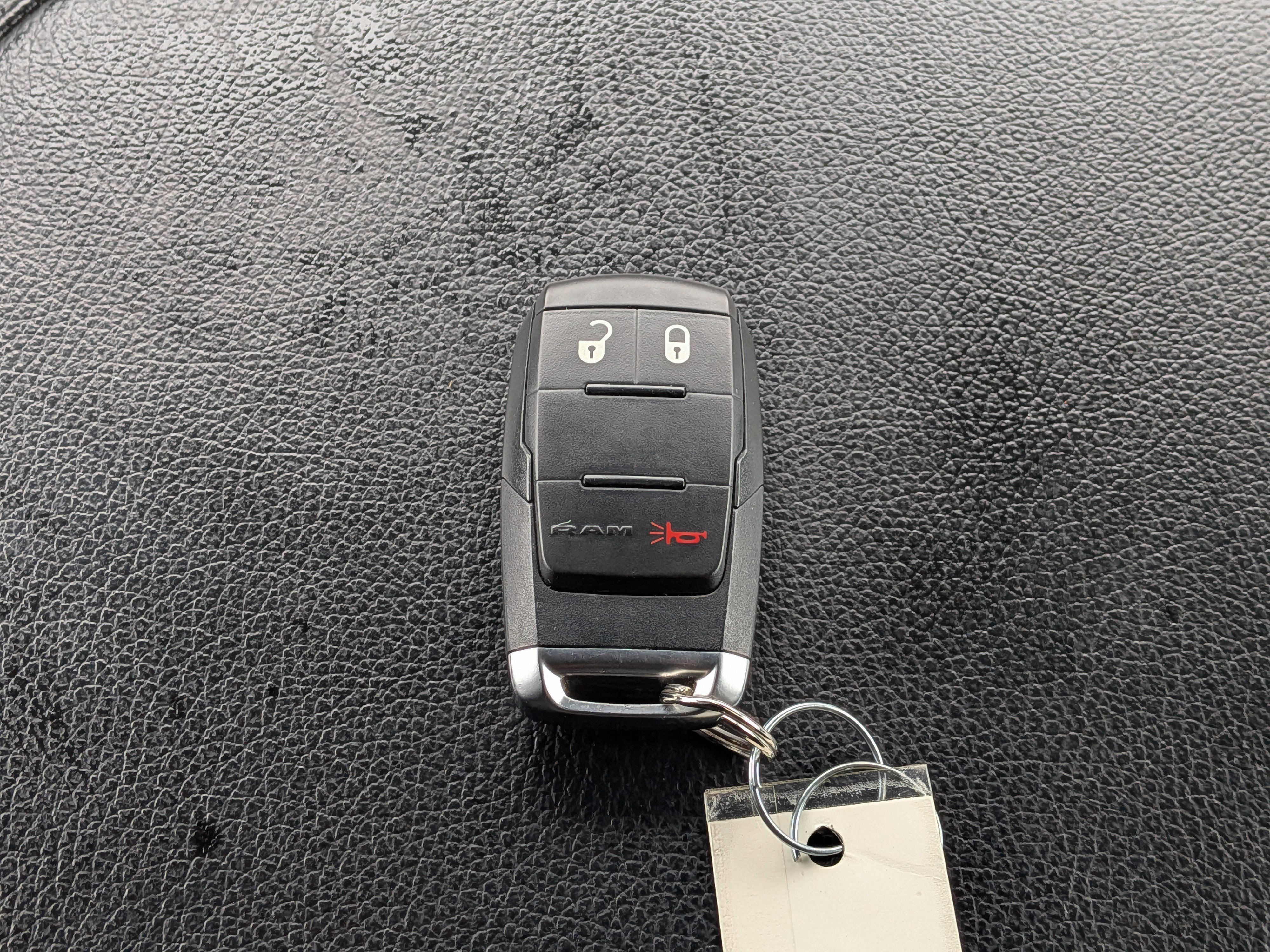 Used 2024 RAM 2500 Tradesman w/ Chrome Appearance Group image 33