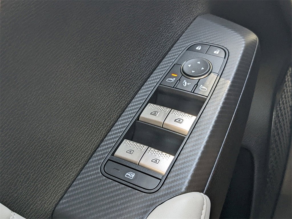 New 2025 Mitsubishi Outlander SEL image 26