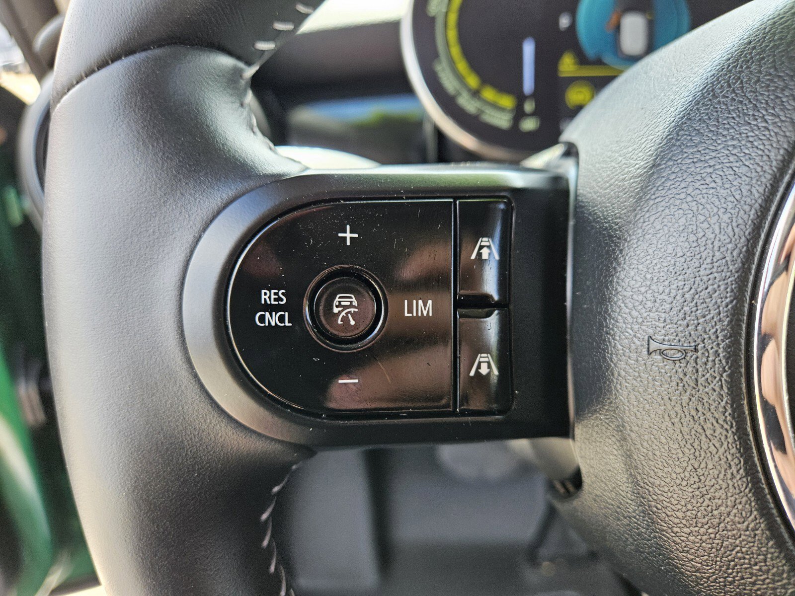 Used 2024 MINI Cooper SE FWD image 26