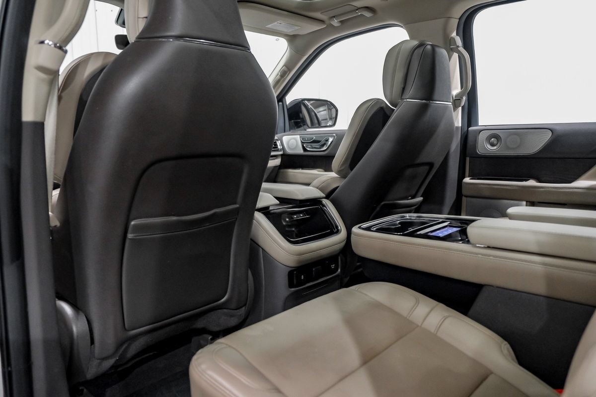 Used 2022 Lincoln Navigator L Reserve AWD/4WD image 37
