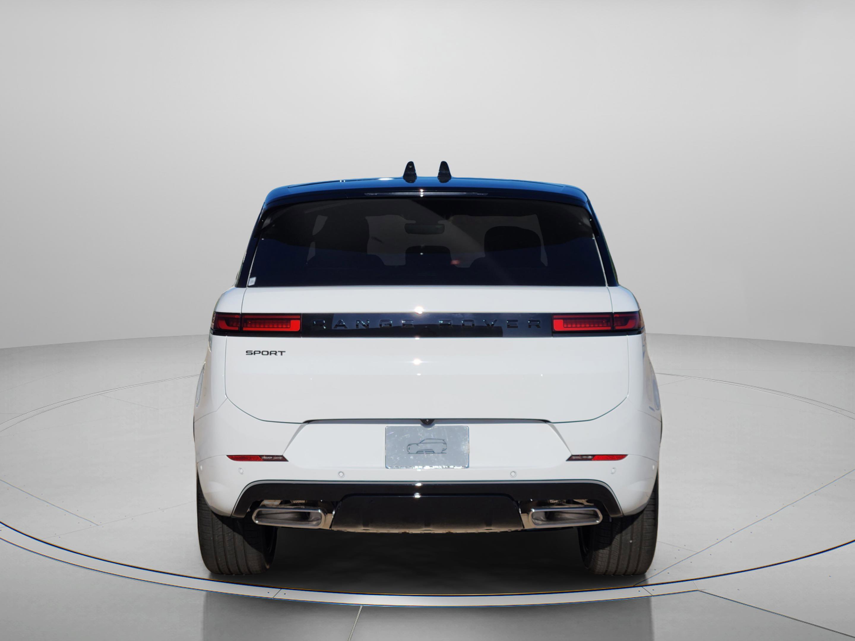 New 2026 Land Rover Range Rover Sport Dynamic SE AWD/4WD image 4