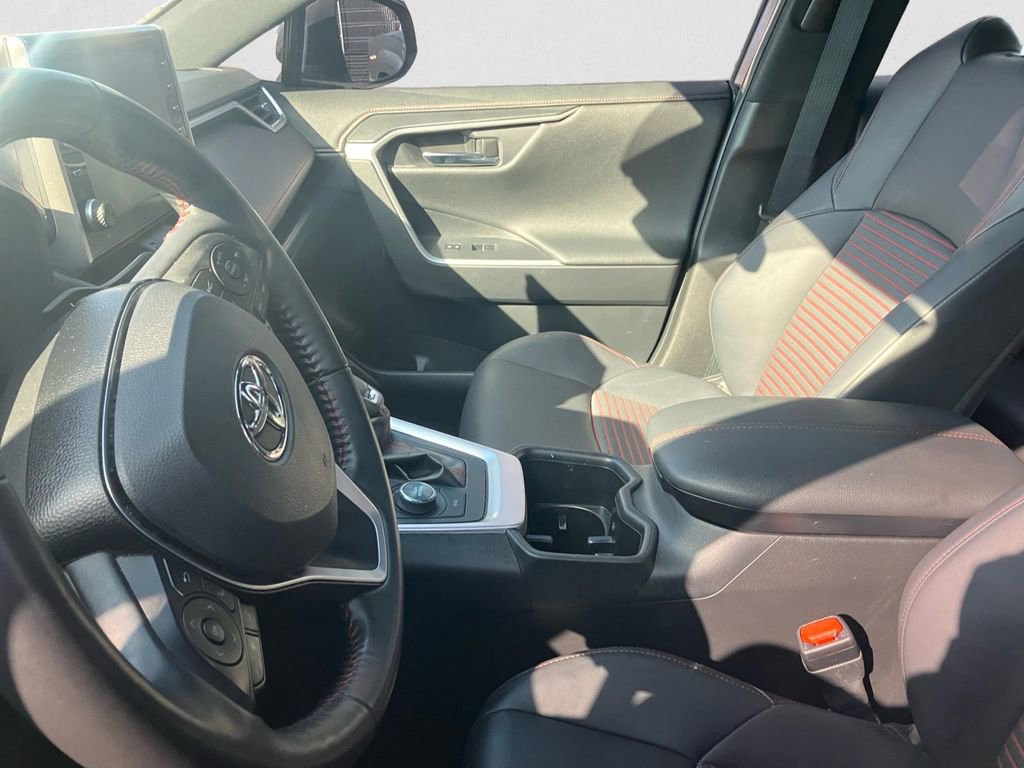 Used 2022 Toyota RAV4 XSE w/ Weather Package image 4