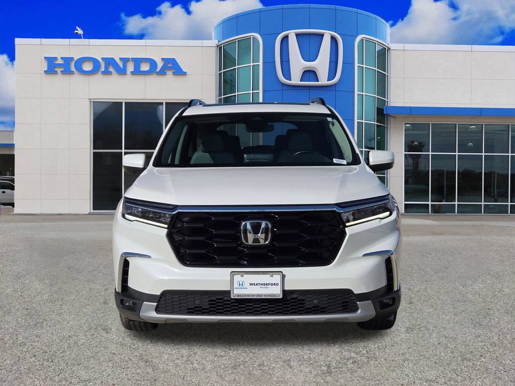 Used 2024 Honda Pilot Touring image 8