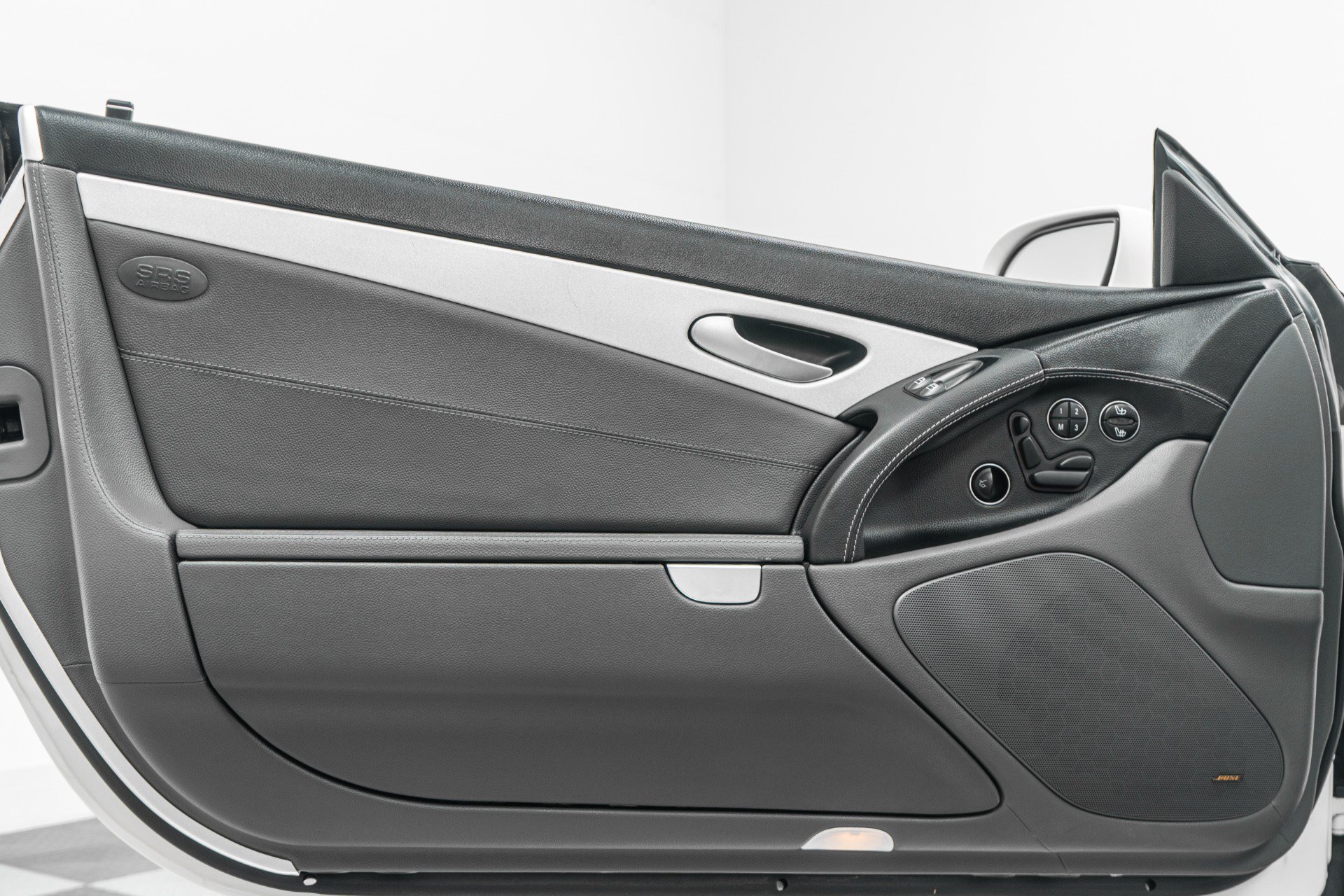 Used 2005 Mercedes-Benz SL 55 AMG image 41