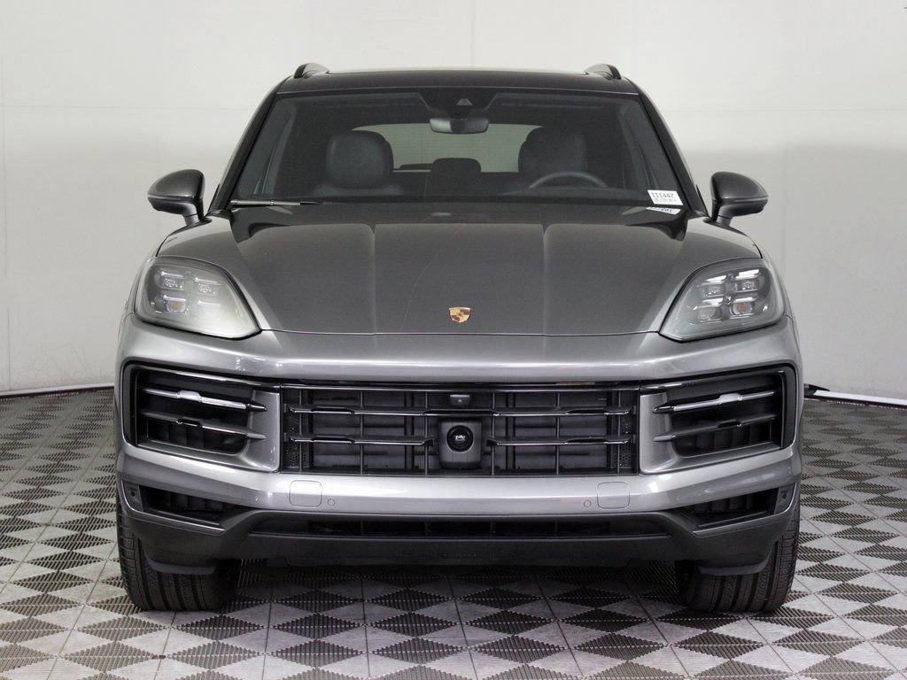 Certified 2025 Porsche Cayenne AWD/4WD image 10