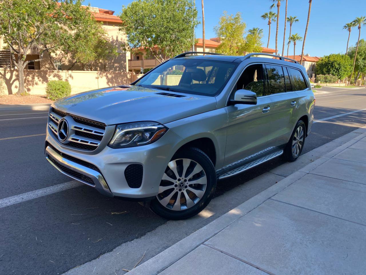 Used 2019 Mercedes-Benz GLS 450 4MATIC image 3