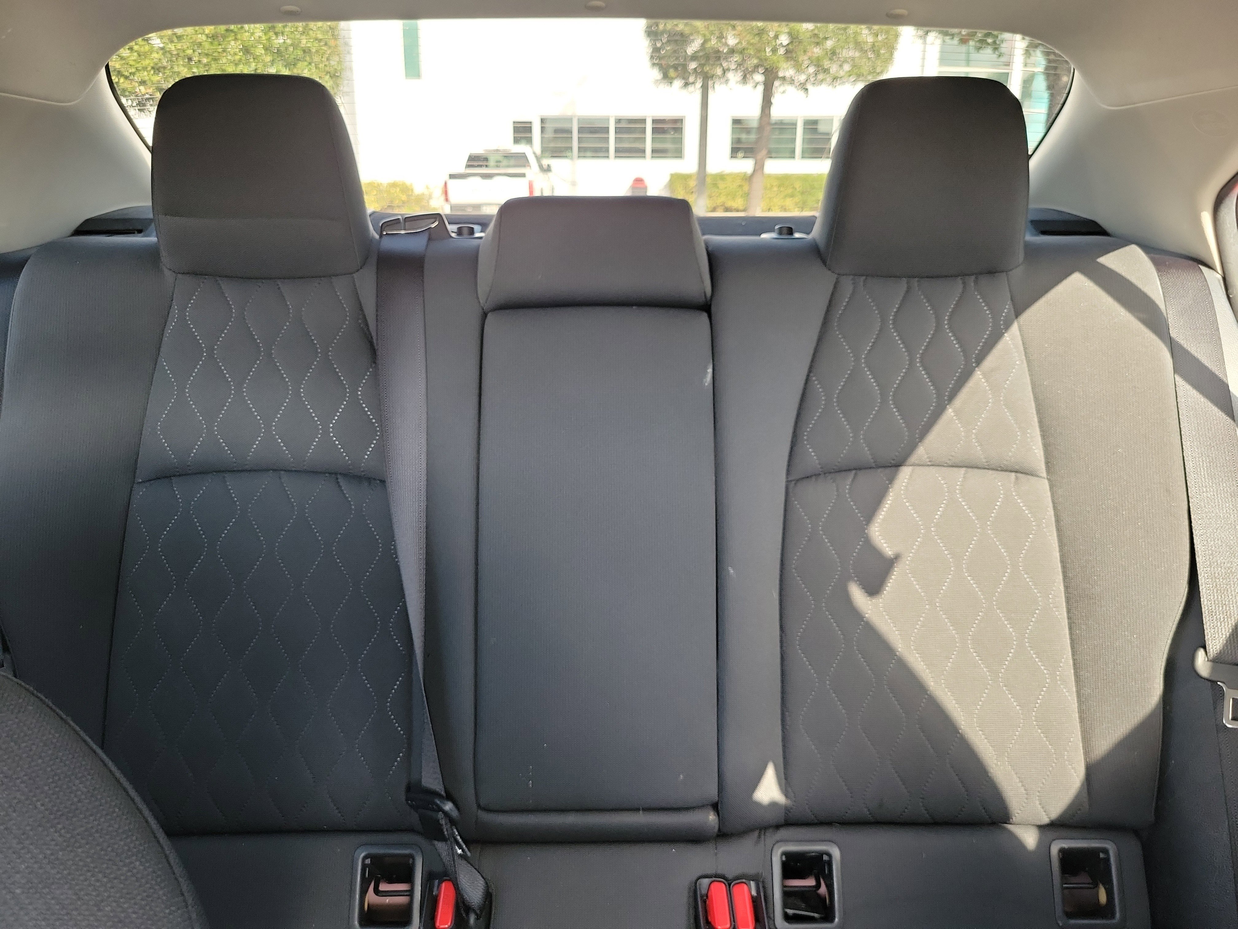 Used 2020 Toyota Corolla LE image 21